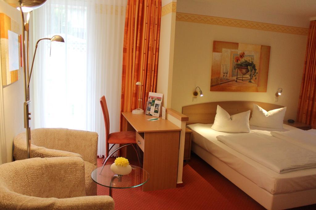 Parkhotel Klueschenberg Plau am See Kamer foto