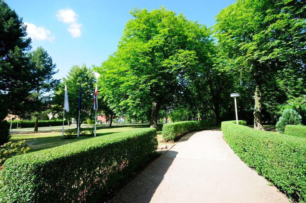 Parkhotel Klueschenberg Plau am See Buitenkant foto